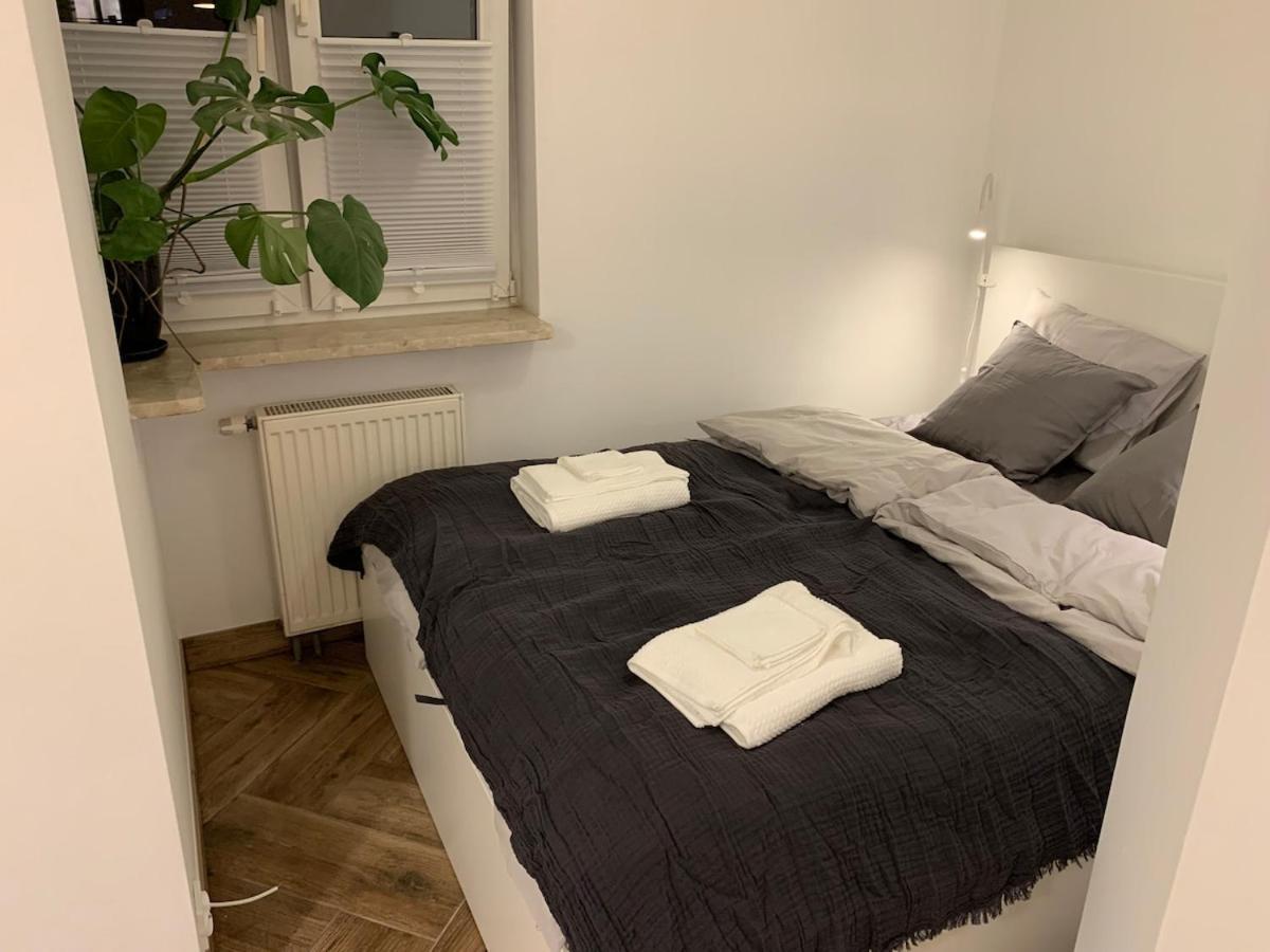Close Wola Apartment Warsaw